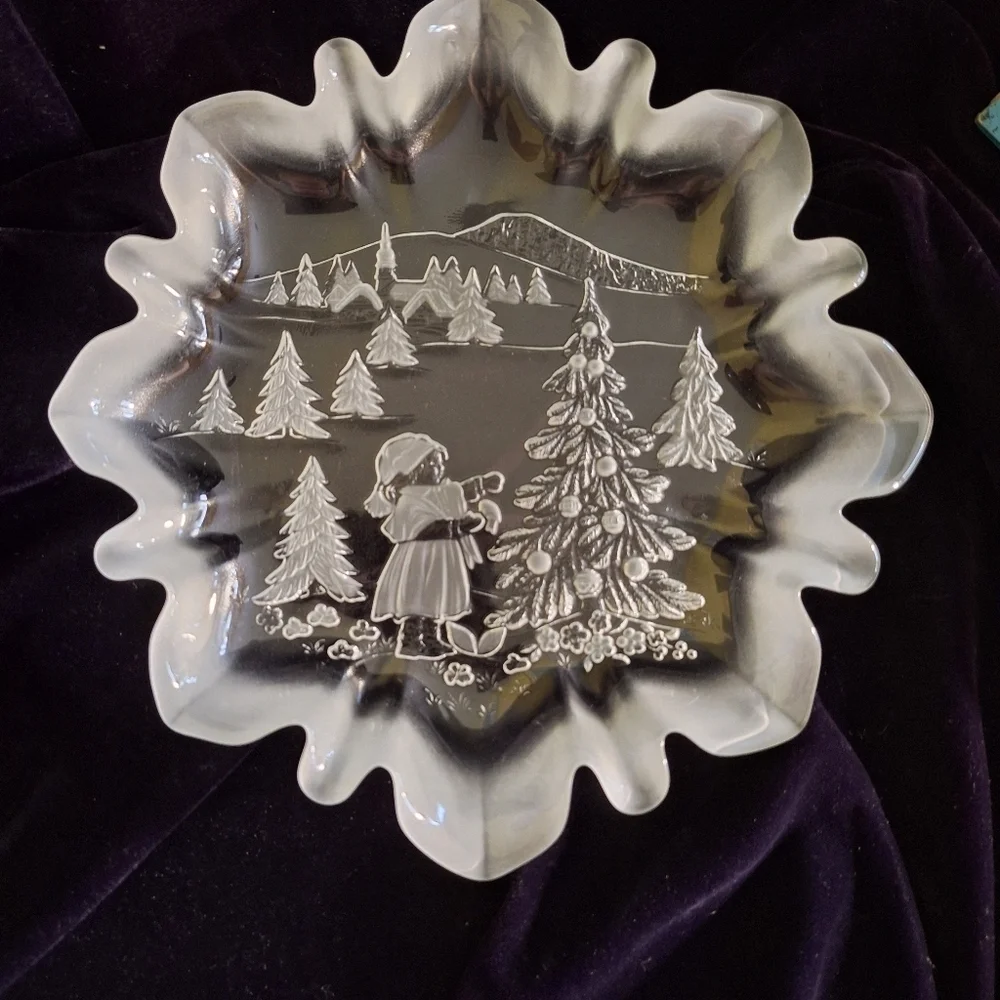 Mikasa Holiday Classics Bon Bon Christmas Holiday Retired